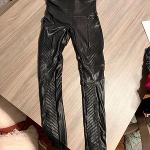 Spanx Motto Leggings